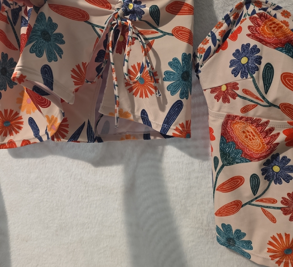Floral Bikini Set - Picture 2 of 4